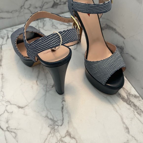 🎉Host pick🎉To Be - High Heel sandals Brand New Sexy Fun - Picture 5 of 7